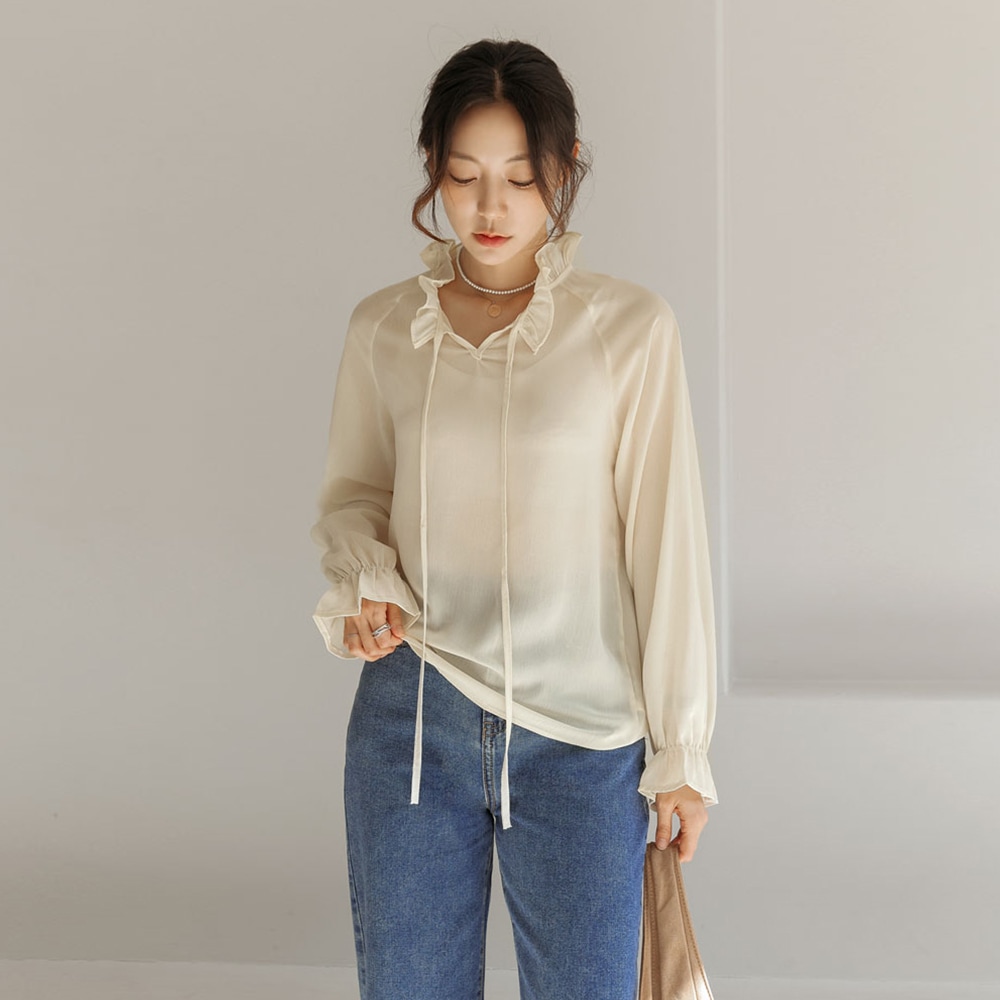 クラシフリルピンタックストラップブラウス