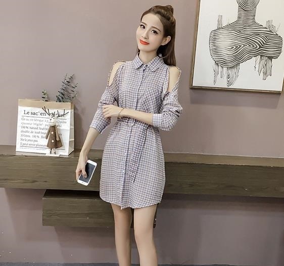 1001.肩出しギンガムチェック柄ワンピース（ライトグレー）