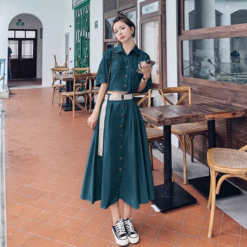 【急速出荷!】2色 シャツワンピ ロング ミモレ丈 個性的 半袖 ワンピース カジュアル 春 夏 肌見せ チラ見せ セクシー ミドル丈 襟付き 五分袖 Aライン フレア ボタン 脚長 無地 ハイウエス