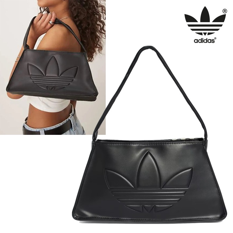 JC6001 Outline Trefoil Shoulder Bag エンボスロゴ ショルダー ブラック 合皮風 ミニサイズ 韓国コーデ デイリー お出かけ モノトーン コーデ提案 パーカー ニット