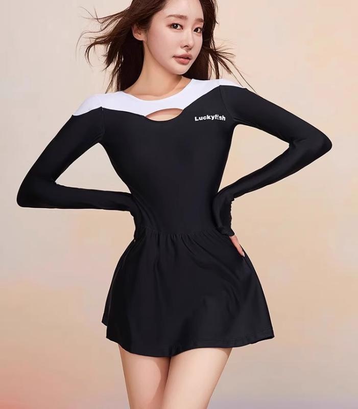 レディース 水着 ワンピース スリム 日焼け防止 長袖 サーフィン ラッシュガード シュノーケリング セット 胸パッドあり ワイヤーなし スカートワンピース