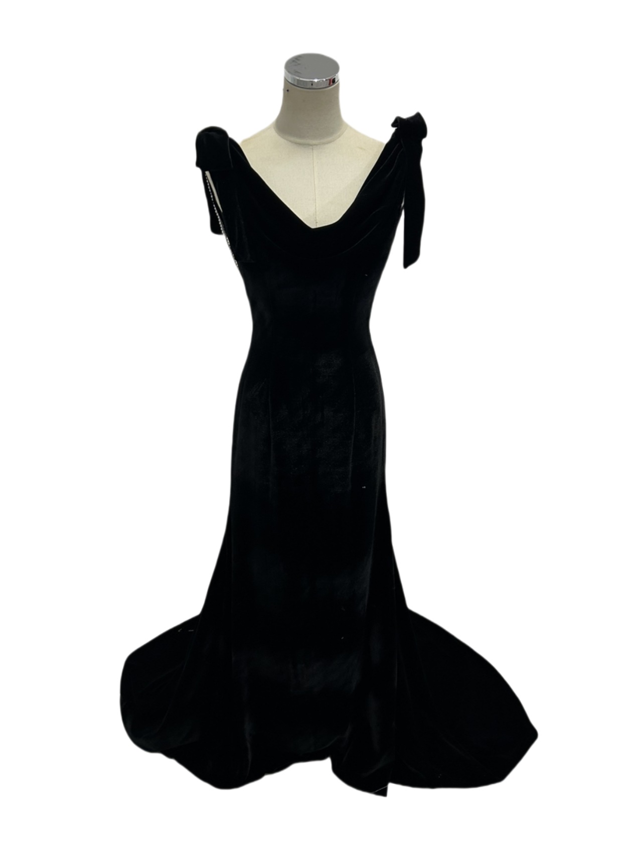 オードリー風！パーティードレス 黒 マーメイドライン 背中見せ シアーな美しさ