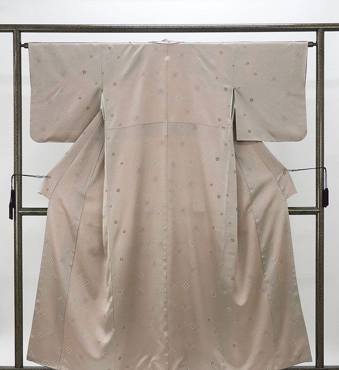 小紋 正絹 花 身丈156.5cm 裄丈63.5cm 片喰 一つ紋 小紋 リサイクル 中古 着物 c4060