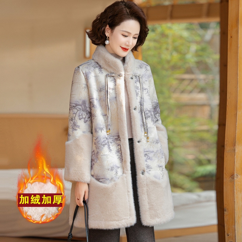 新しい中国風の母の冬のミンクベルベットコートプラスベルベットの女性の模造革初期中年高齢者の厚いコートミッドレングス