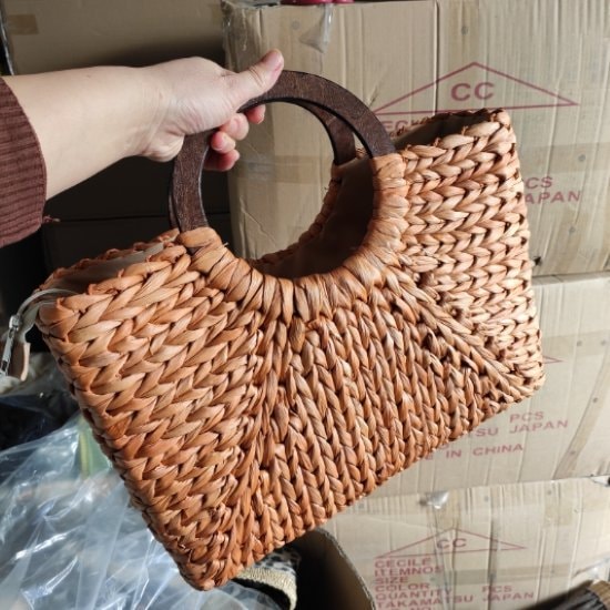 ハンドバッグ レディース スクエアバッグ 鞄 かばん カゴバッグ かごバッグ ストローバッグ サークルハンドル ナチュラル カジュアル シンプル 無地 お出かけ おしゃれ 夏 リゾート 織バッグ