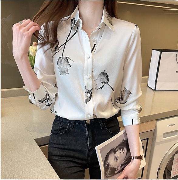 ボタニカル柄シフォンシャツ オフィスカジュアル カジュアル シフォンシャツ トップス シャツ ブラウス 白シャツ 白トップス 袖あり 長袖 Vネック 襟付き スリム タイト 細身 ストレート