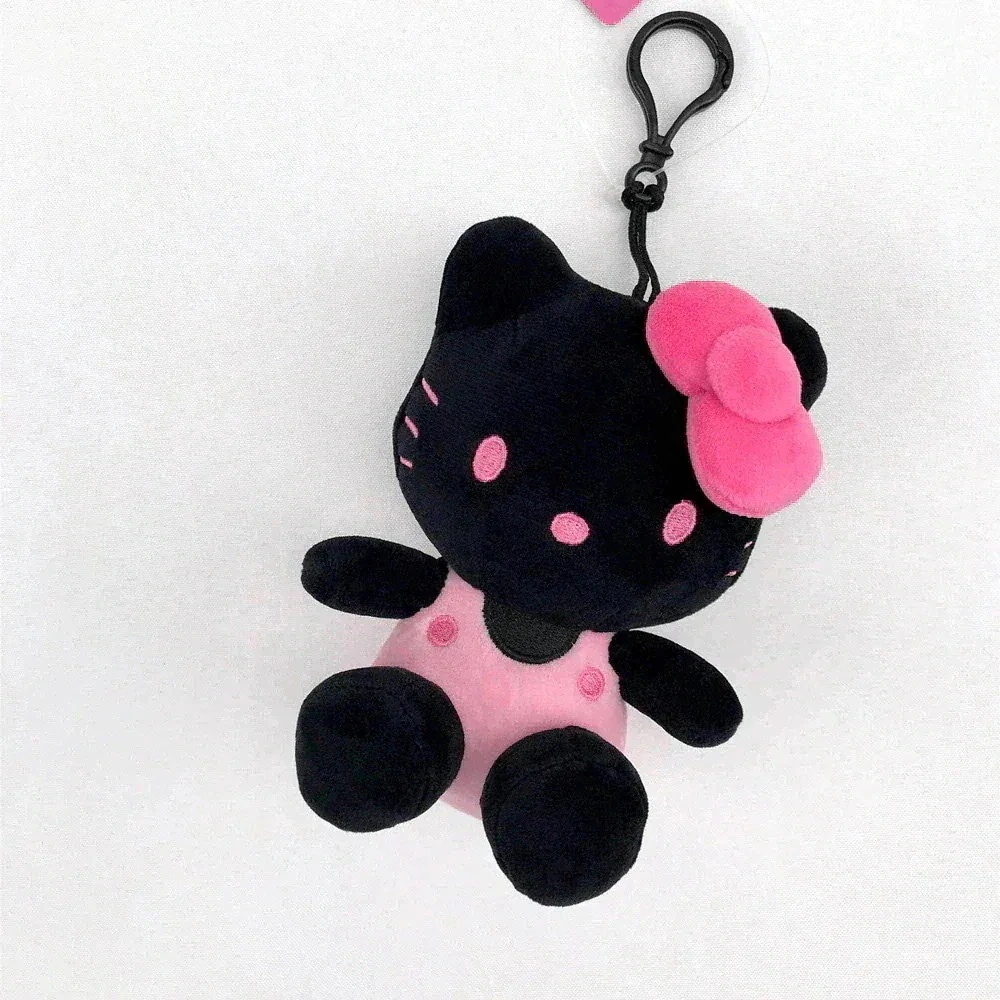 Qoo10] 【新色追加！】キティちゃん キーホルダー : バッグ・雑貨