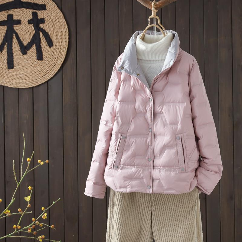 2025年冬新作 スタンドカラー カジュアル ホワイトダックダウン 軽量ダウンジャケット レディース ゆったり アーティスティック シングルブレスト スリム ショートジャケット