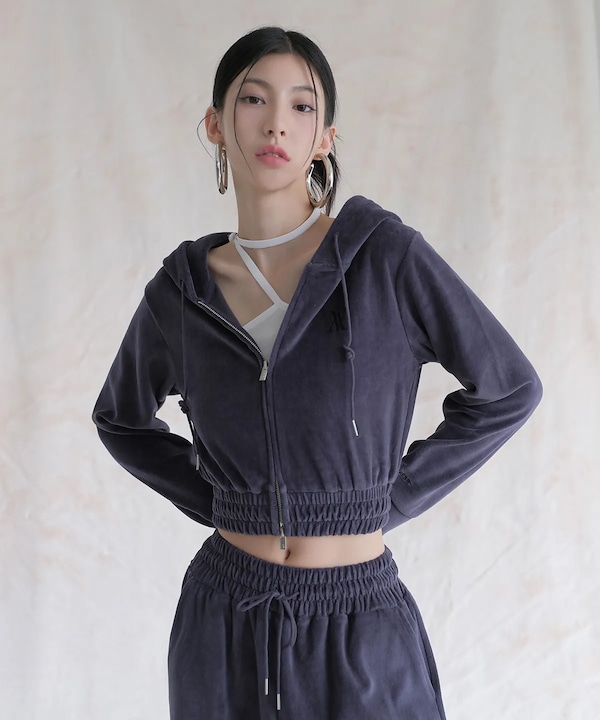 Qoo10 AVANDRESS LE SSERAFIMカズハ着用 無地