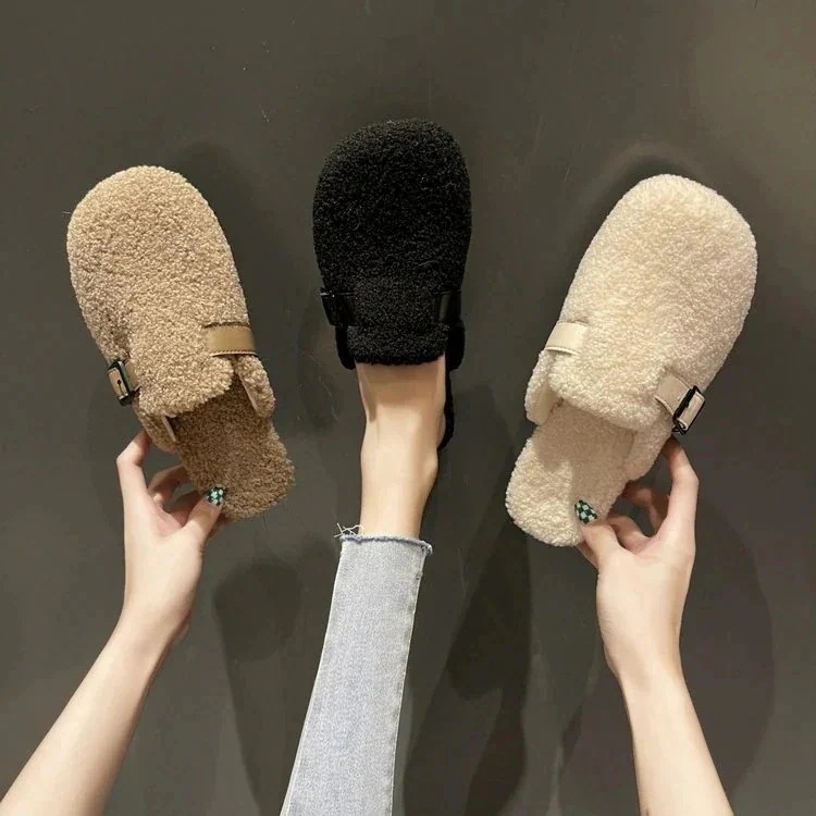 【まとめ買い価格 10セット1配送】シューズスリッパ女外履き平底防滑保温通気性 軽量 24,381円