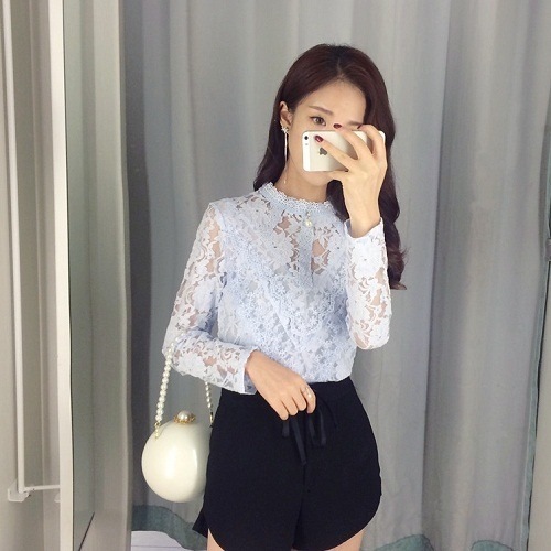 2041.Vラインデザインフリルレーストップス(ライトブルー)