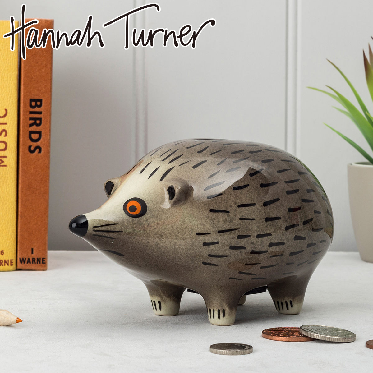 貯金箱 Hannah Turner ハンナターナー 貯金 置き物 オブジェ インテリア ハリネズミ アニマル 動物 はりねずみ ヘッジホッグ 取り出し口 小銭 硬貨 動物貯金箱 ハンドメイド