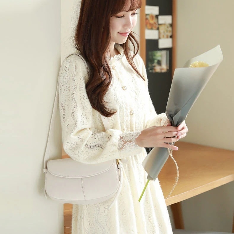 ロマンチックな白いレースのドレスの女性の秋と冬のスタイルのレトロな気質のウエストボトミングスカート 母の日-0009604