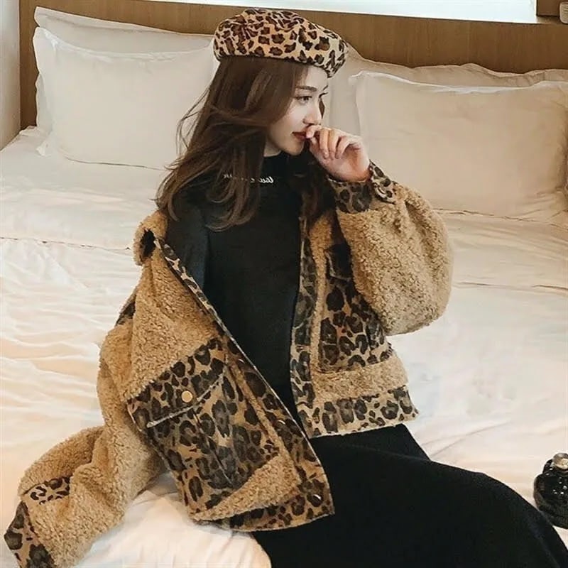アウター ジャケット ウールジャケット もこもこアウター レディース 長袖 襟付き ポケット ボタン 前開き レオパード ショート丈 厚手 ルーズ ゆったり かわいい 大人可愛い 大人かっこいい 大人