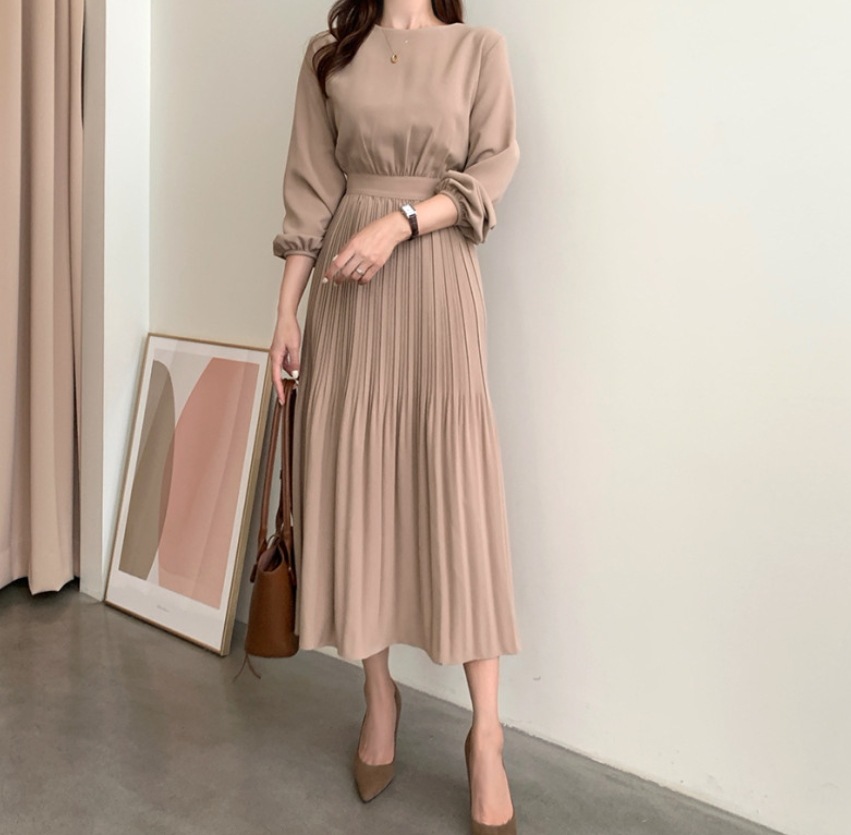 ワンピース フレアワンピース ロング ロング丈 袖あり 長袖 ボートネック 襟なし Aライン 切り替えデザイン フリル ウエストマーク ウエストリボン バックリボン 切り替えデザイン ハイウエスト