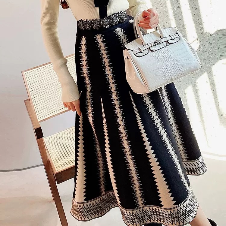 レディース スカート 膝下 ミモレ ロング Aライン ウエストゴム 大人可愛い きれいめ 上品 おしゃれ レトロ エレガント ヴィンテージ ラブリー キュート カントリー ロマンティック 幾何学 秋