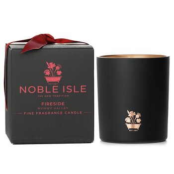 Noble Isle 炉辺の優雅な香りキャンドル