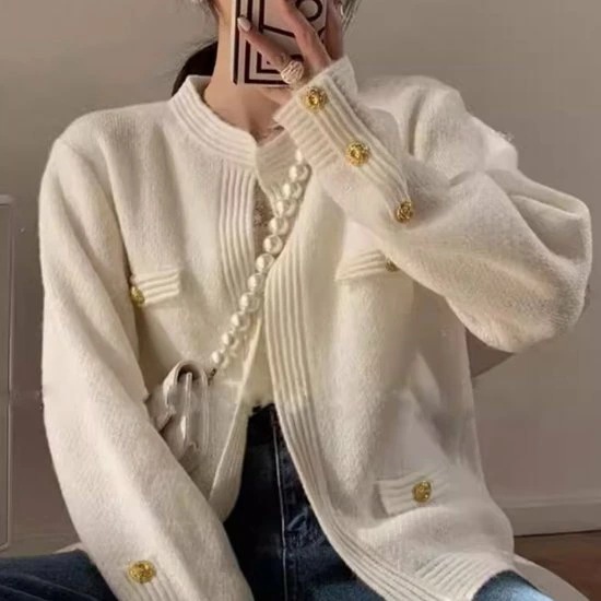 ニットカーディガン レディース カーディガン 羽織 ニット セーター ラウンドネック 長袖 金ボタン 袖ボタン カジュアル お出かけ おしゃれ きれいめ エレガント ファッション 大人っぽい 女性