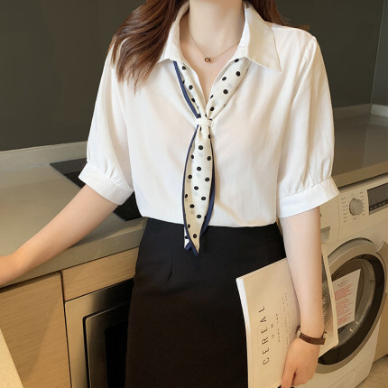 スカーフ付きブラウス トップス シャツ ブラウス 袖あり 半袖 Vネック 襟付き ポリエステル かわいい 大人可愛い きれいめ シンプル カジュアル 大人 上品 おしゃれ お洒落 大人可愛い 大人女子