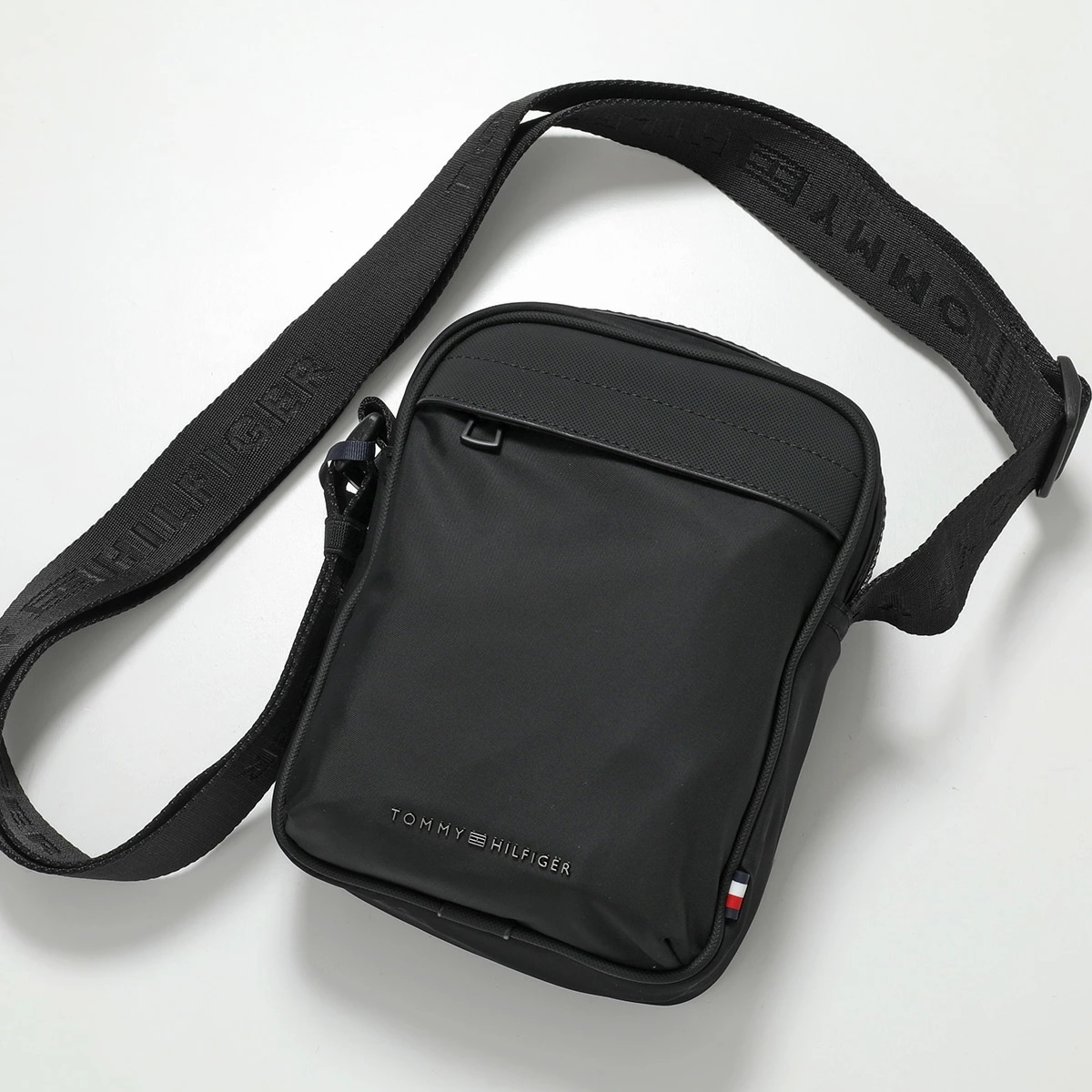 TOMMY HILFIGER トミー ヒルフィガー ショルダーバッグ REPREVE MINI REPORTER リプリーブ ミニ リポーター AM0AM13185 メンズ クロスボディ 鞄 BDS