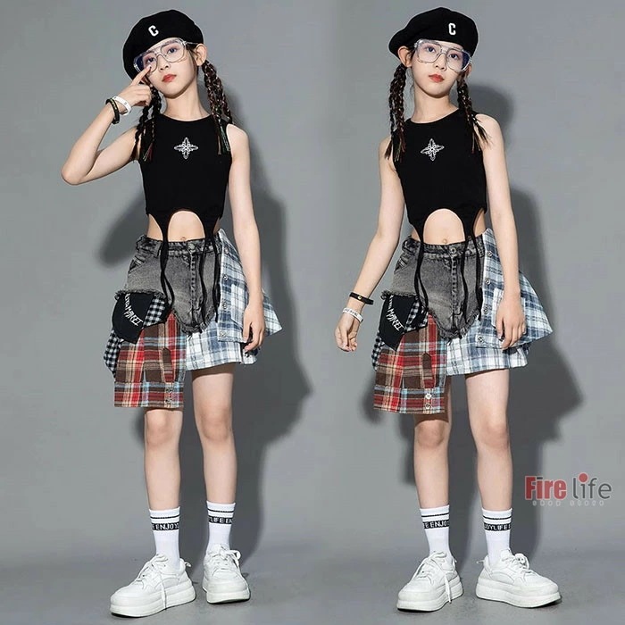 キッズダンス衣装 女の子 セットアップ タンクトップ ブラック 切り替え スカート チェック アシンメトリ 不規則 ジャズダンス イベント 発表会 jazz