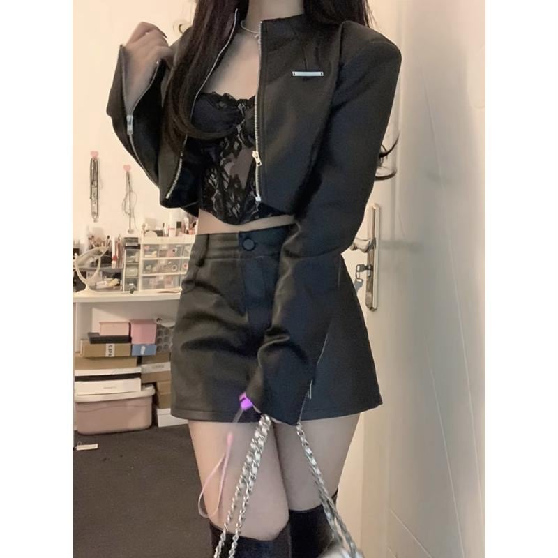 スパイシーでレトロシックなショート丈バイクスーツレディース春秋レザージャケットハイウエストレザースカートパンツのツーピースセット