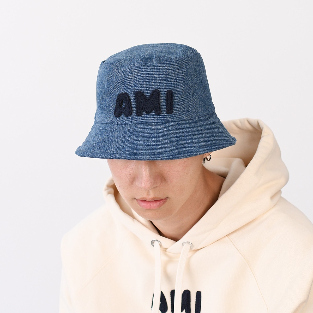 AMI ALEXANDRE MATTIUSSI アミ パリス ハット 帽子 Ami Paris パッチ ウォッシュドデニム バケットハット UHA262 DE0046 メンズ ユニセックス ブルー