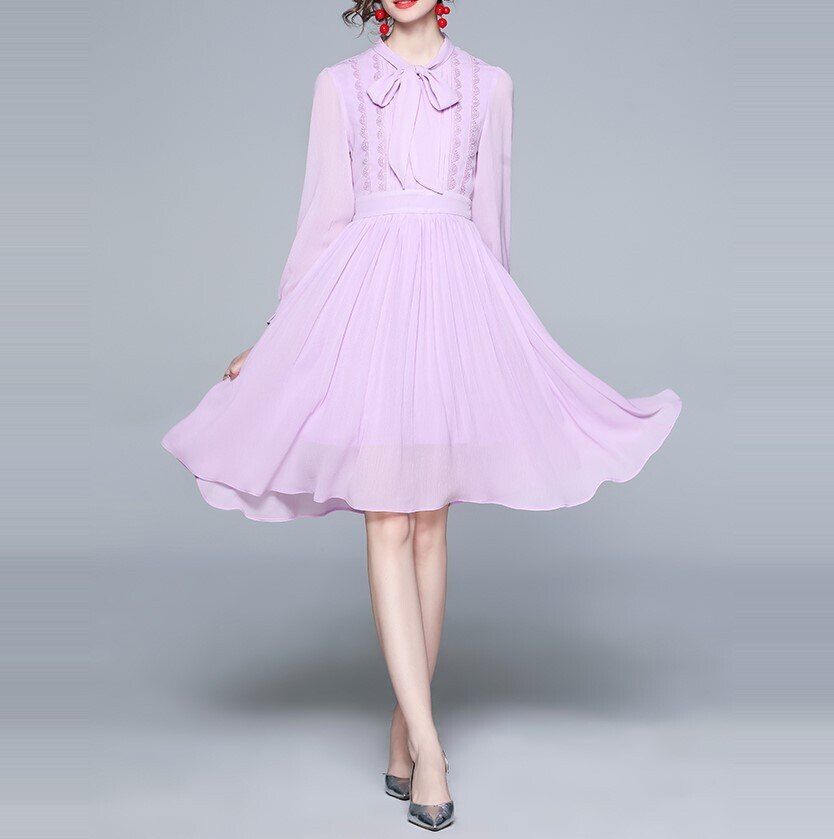 ワンピース 長袖 春 夏 秋 かわいい シャツワンピース Aライン フレアワンピース ひざ丈 膝上 ボウタイ 切り替えデザイン プリーツ レース リボン ウエストマーク 透け感 シースルー ピンク 春