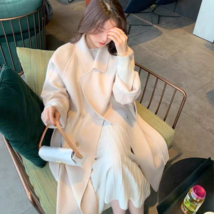 アウター コート ロング丈 袖あり 長袖 ベルテッドコート ノッチドラペル デザイン ボタン 美ライン ベルト ウエストマーク かわいい 大人可愛い きれいめ シンプル カジュアル 大人 上品