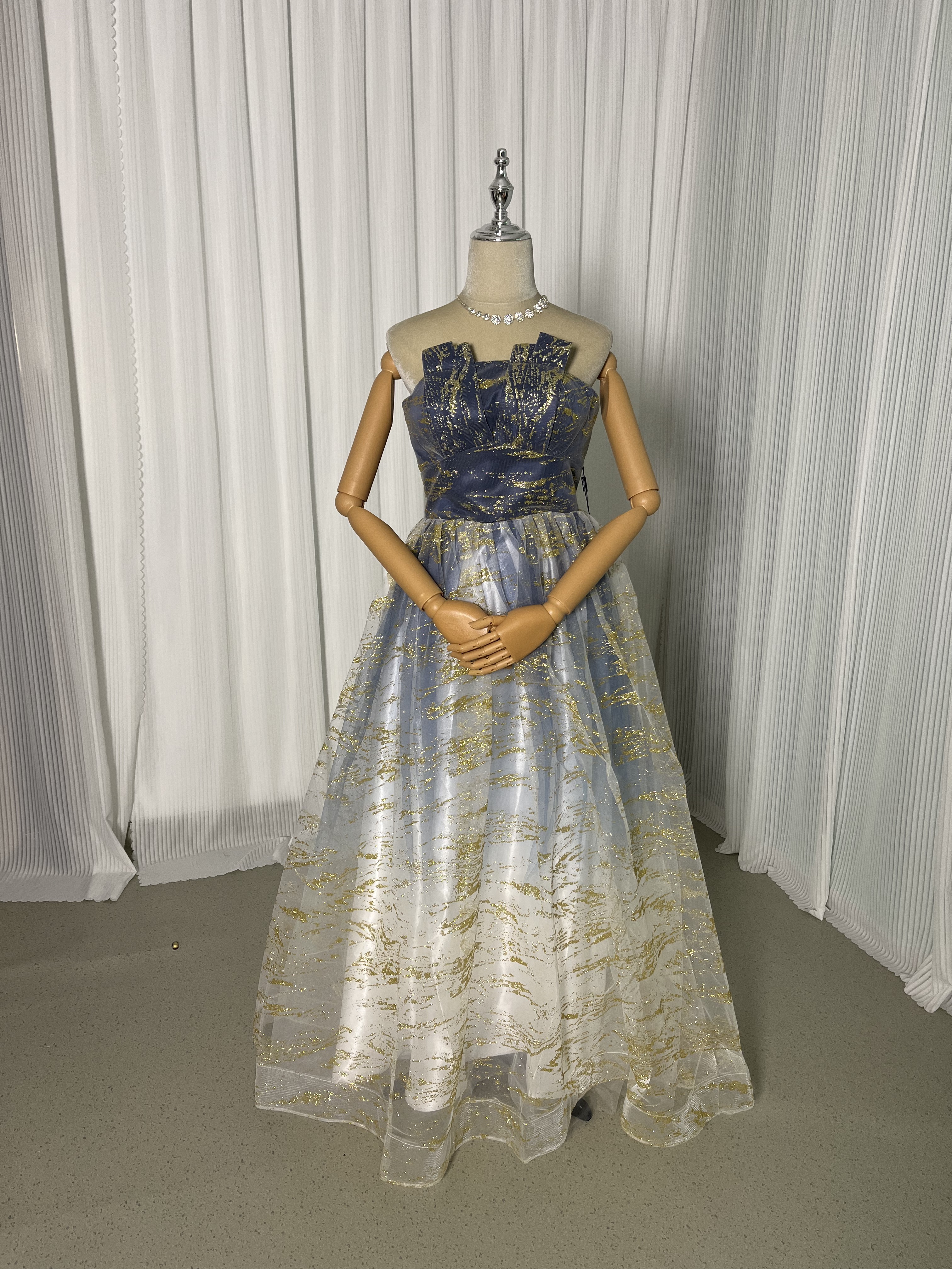 パーティードレス オフホワイト キラキラ光る刺繍 マーメイドライン ロングドレス 短トレーン 披露宴/挙式 16,768円