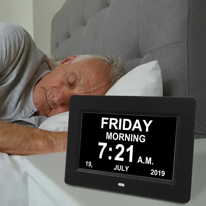 カレンダー付き大型デジタルディスプレイウォッチ 8言語 日付 月 クォーツ 時計