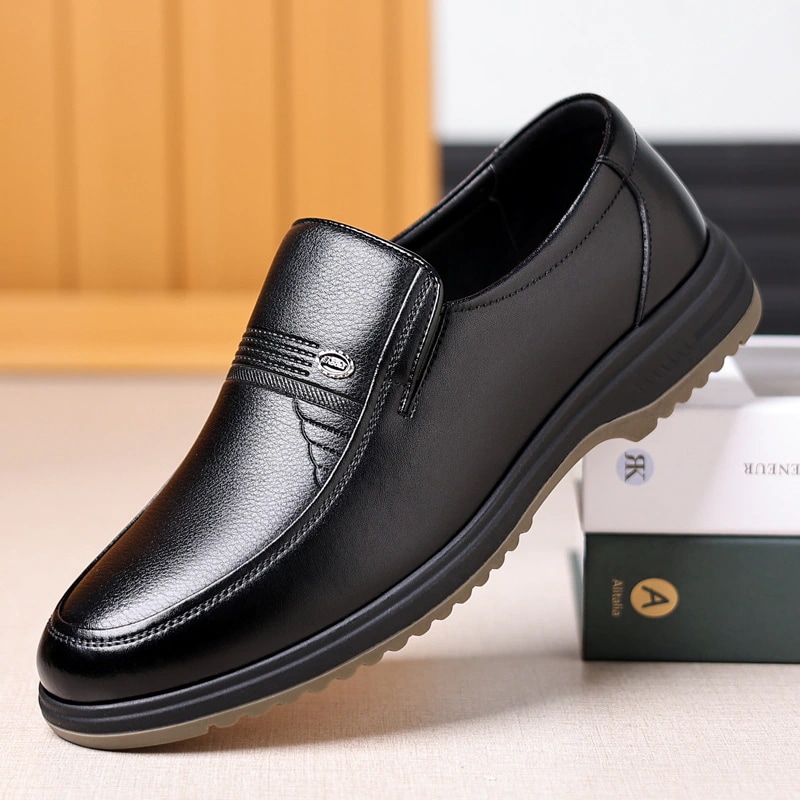 中高年のお父さんのためのメンズレザーシューズスリッポンビジネスフォーマルカジュアルスリッポンレザーシューズ