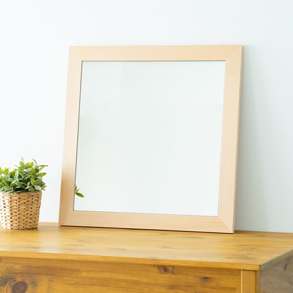 (2枚セット)幅広枠正方形ウォールミラー(60)(ナチュラル) 天然木 姿見鏡 ワイド 高級感 木製 飛散防止加工 壁掛け 北欧風 ヴィンテージ 日本製 玄関 トイレ... 18,818円