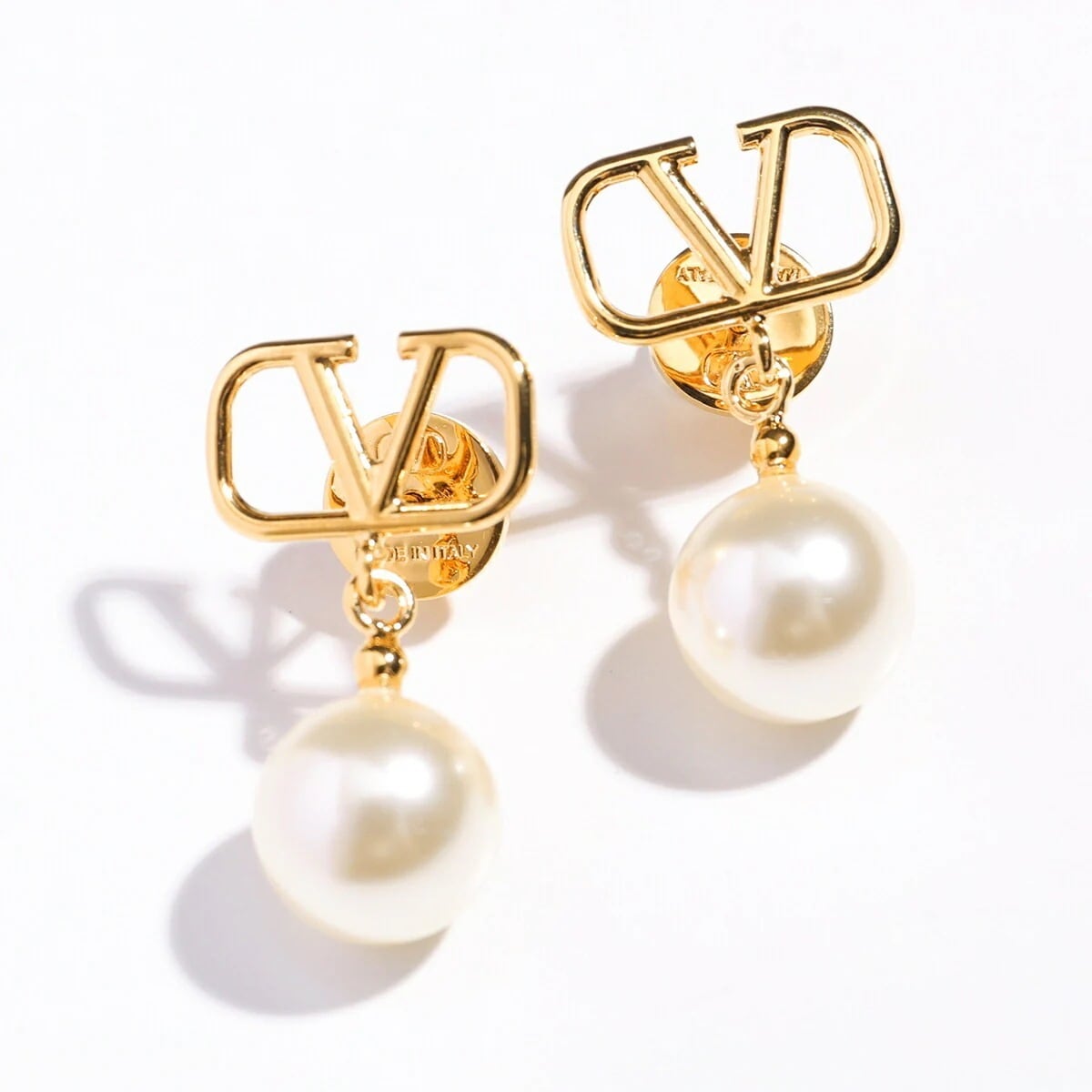 VALENTINO ヴァレンティノ ピアス 3W0 3W2 4W2J0E36UXM 5W2J0E36UXM レディース Vロゴ パール アクセサリー 0O3 30,672円