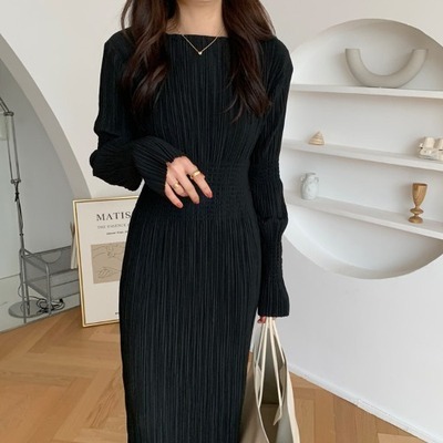 プリーツワンピース ワンピース ワンピドレス ミモレ ミモレ丈 ロング ロング丈 袖あり 長袖 ラウンドネック プリーツ ウエストマーク ハイウエスト かわいい 大人可愛い きれいめ シンプル