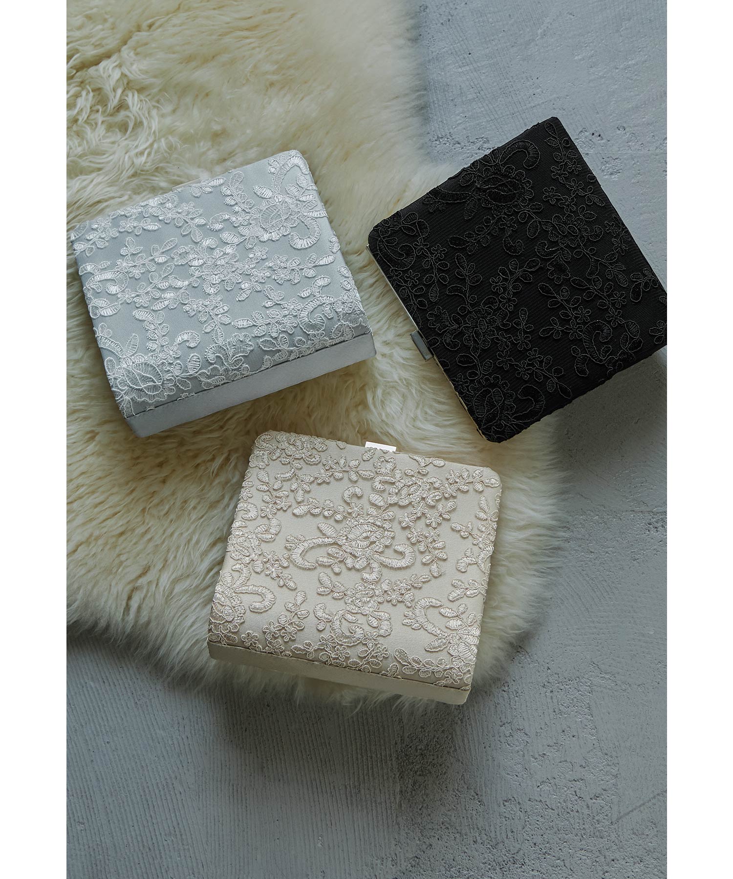 2way刺繍スクエアがま口クラッチバッグ パーティーバッグ ショルダーバッグ レース 大きめ マチあり 斜めがけ 肩掛け レディース 結婚式 お呼ばれ 二次会 披露宴 謝恩会 成人式 同窓会 卒業式