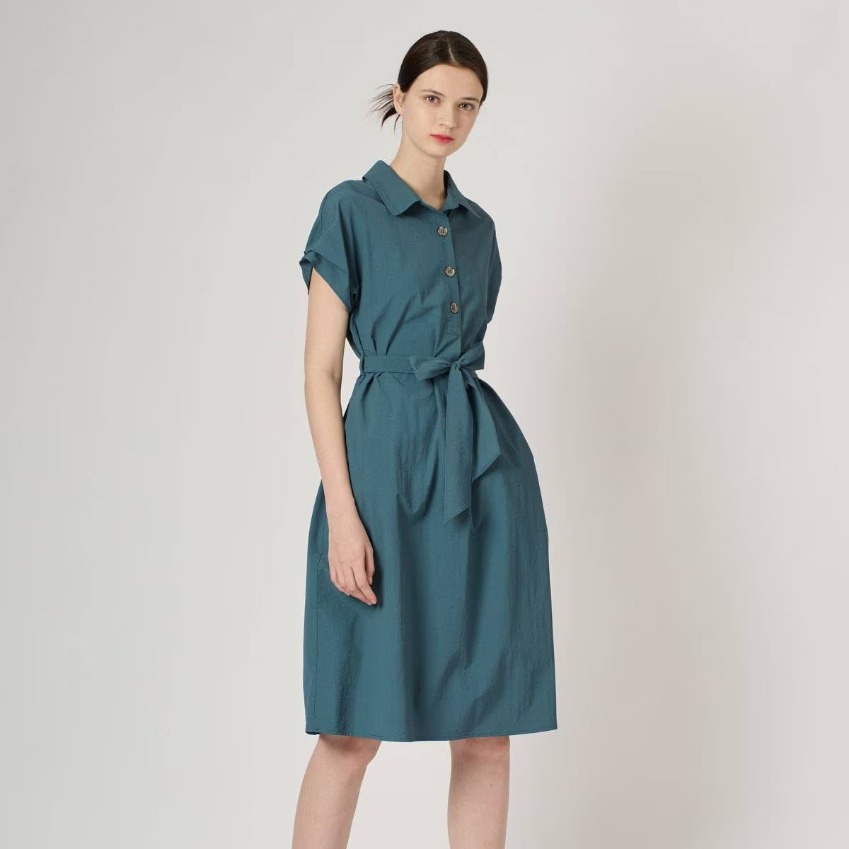 [韓国きれいめコーデ ] オープンカラーベルト付きソリッドワンピース