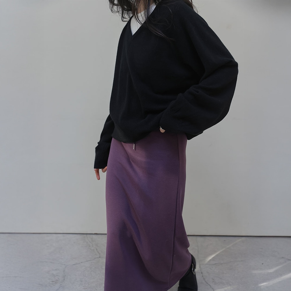 フィナーツベーシックルーズファインウールVネックニット