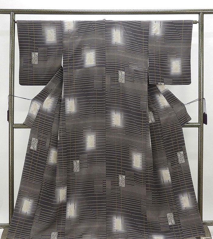 小紋 未着用美品 正絹 横縞花模様 身丈163.5cm 裄丈64.5cm 小紋 未使用 新古品 着物 20,860円