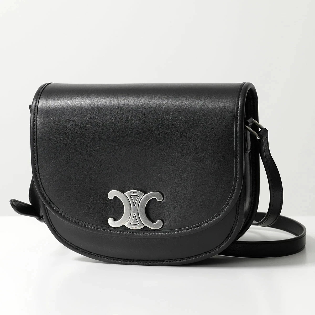CELINE セリーヌ ショルダーバッグ Medium Besace ミディアム ブザス 114453FH1.38SI メンズ レディース Triomphe ト 235,410円