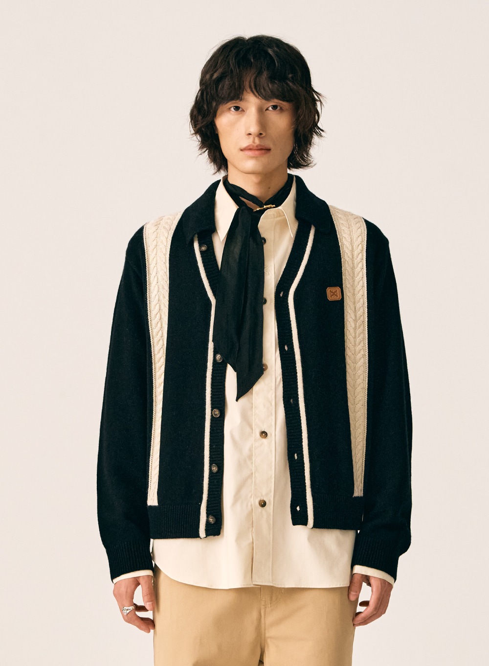 【SATUR】 FARO CASHMERE BLEND COLLAR KNIT CARDIGAN : CLASSIC BLACK