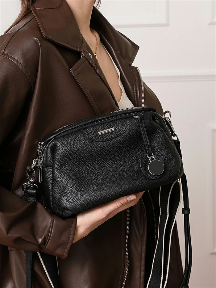 本革 ショルダーバッグ レディース 小さめ 肩掛けバッグ 柔らかいレザー ミニバッグ 量軽 軽い 小さいサイズ レザー トートバッグ 通勤バッグ 革 斜め掛けバッグ 普段用 お出かけ お仕事バッグ 肩