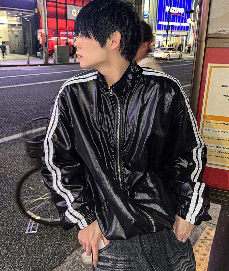 [COSYHARU公式]glossy track windbreaker