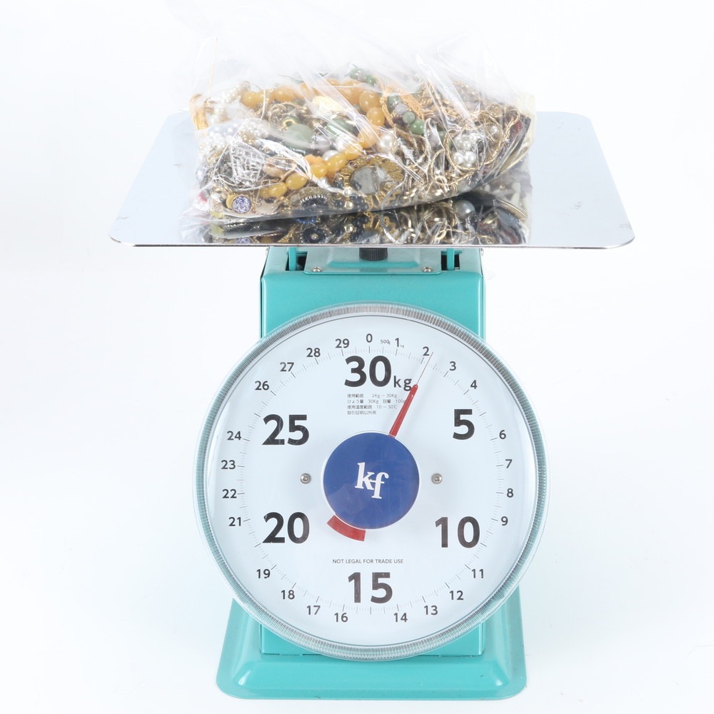 アクセサリー 大量 まとめ 総重量 約 2kg ペンダント ゴールド シルバー バレッタ 指輪 ブレスレット ネックレス レディース MPE EB8-4 中古