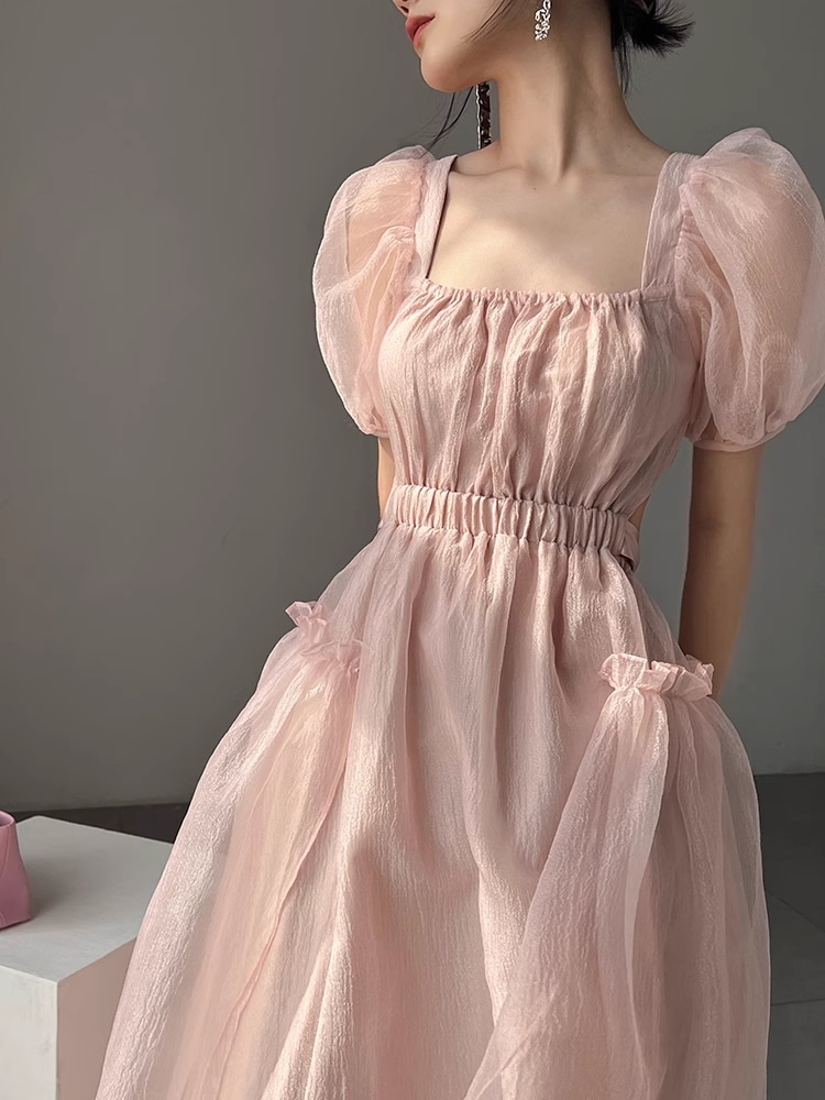 ピンク 背中の開いたドレス ドレス プリンセス ドレス パフスリーブ フレンチ スクエアカラー スカート 個性的 ワンピース 膝下 袖あり 半袖 パフスリーブ スクエアネック 襟なし かわいい