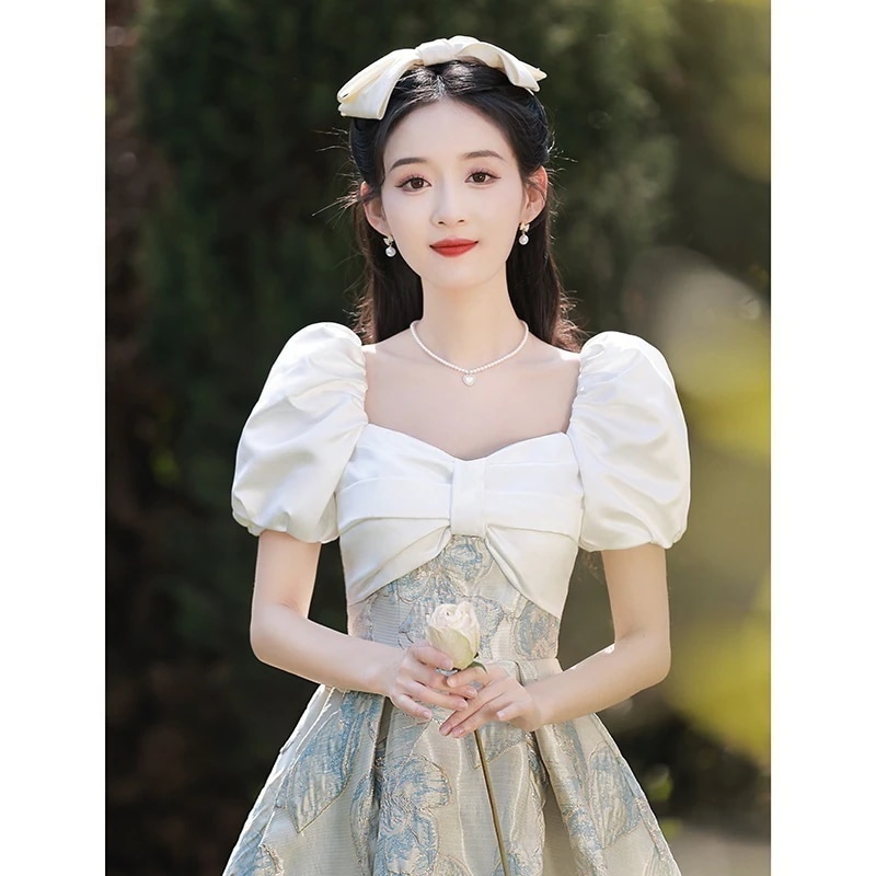 結婚式 パーティードレス 女性は平日に軽い豪華なドレスを着ることができます パーティードレス フランスのハイファッションの小さなイブニングドレス