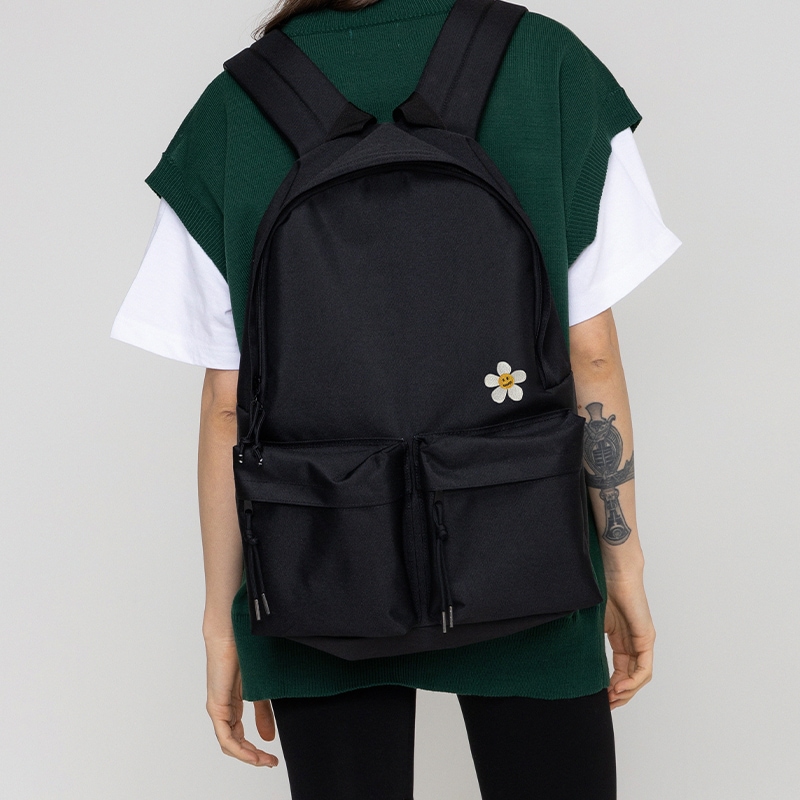 [UNISEX]ホワイトフラワースマイル刺繍バックパック_black