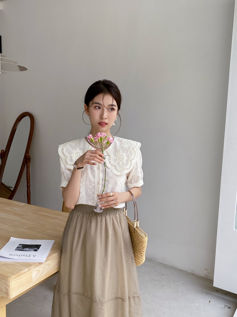 トップス シャツ 白シャツ 白トップス 袖あり 半袖 襟付き かわいい 大人可愛い きれいめ シンプル カジュアル 大人 おしゃれ お洒落 レトロ 大人可愛い 大人女子 こなれ感 ラフ ラブリー 5,480円