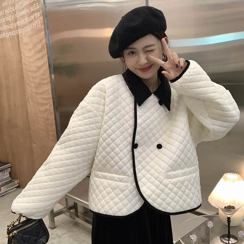 ジャケット コート レディース 襟付き ショート丈 白 黒 キルティング ボタン ポケット おしゃれ 大人可愛い もこもこ アウター 白 ホワイト モノトーン 長袖 ショート丈 カジュアル 大人かわい
