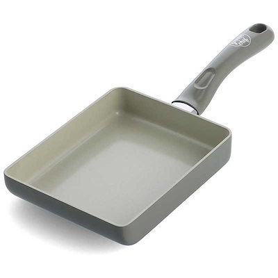 他サイト： グリーンパン　アースカラー エッグパン クォーツグレー　CC005426-001の商品画像